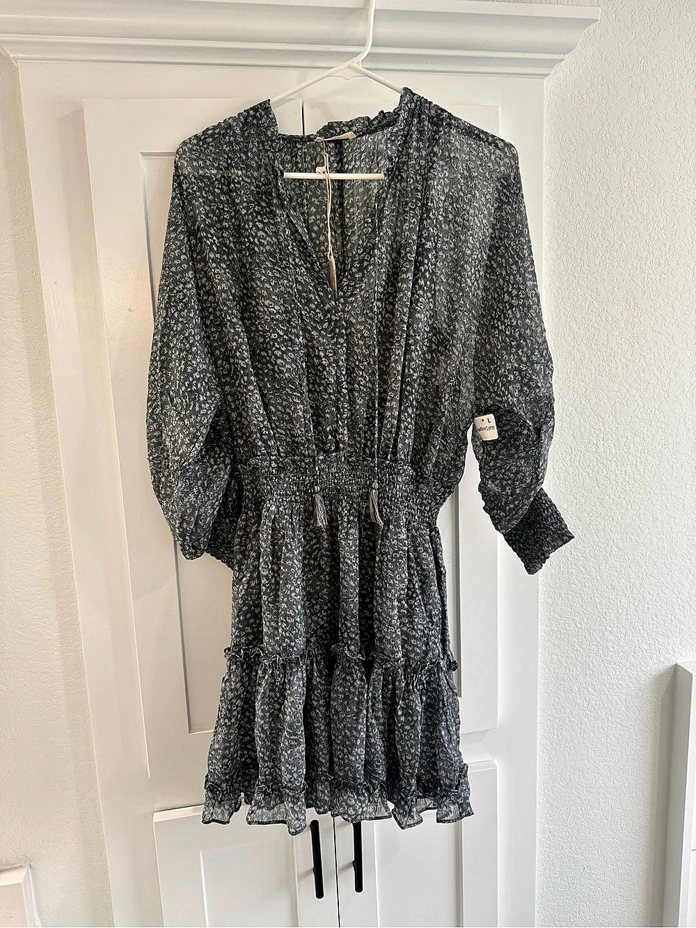 LOVESTITCH Kenia Split Sleeve Mini Dress Floral Gray Medium